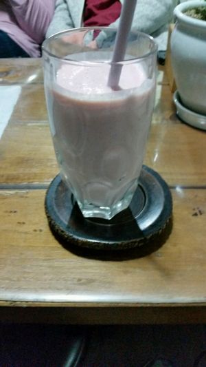 strawberry smoothie at Dajeon Cafe in Busan