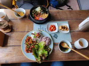 Hot bibimbap and vegan bulgogi at Dajeon Cafe in Busan