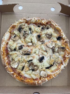 Vegan Hawaiian pizza (no vegan ham, just mushrooms, but very good )  at SENHOR SCOTT'S PIZZARIA ARTESANAL in Quarteira