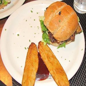 Jerk Tofu Sandwich with Potato Wedges at Karyn's Cooked in Chicago