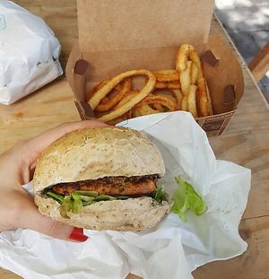 Burger and onion rings at Veggies na Praca in Sao Paulo