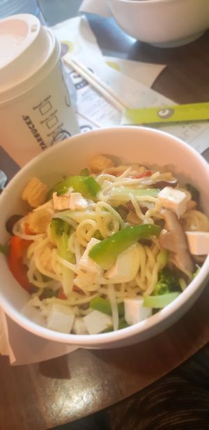 Garlicious sauce (vegan) ramen noodles at Eazie - Gedempte Gracht in The Hague