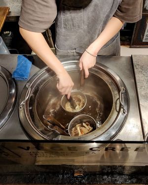 Freshly cooked noodles at Vege Creek 蔬河 - Eslite DunNan in Taipei