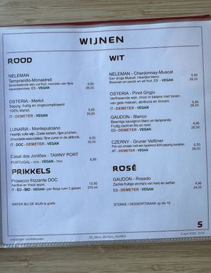 Weinkarte: als vegane Ernährungsberaterin rate ich generell von Alkohol ab!  at BioToko in Zutphen