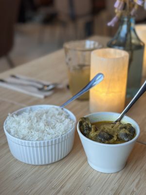 Weißer Reis und vegane Pilze, glutenfrei  at BioToko in Zutphen