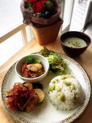 vegan Karaage plate  at Furomae Cafe in Tokyo