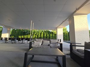 Outside seating. Pet-friendly at Scoop Shack in Indianapolis