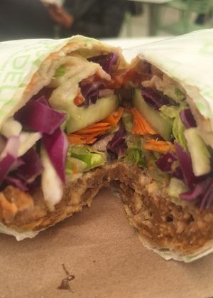 ¡De milanesa! 🌯🫶🏻 at Super&Deli Minisuper Vegano in Mexico City