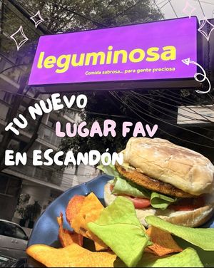 Hamburguesas at Leguminosa in Mexico City