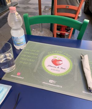 Tiny sitting arrangement at Vegan Art in Naples