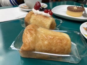 Vegan babà  #Veganuary at Vegan Art in Naples