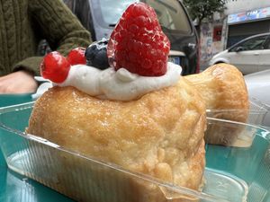 Vegan babà  #Veganuary at Vegan Art in Naples