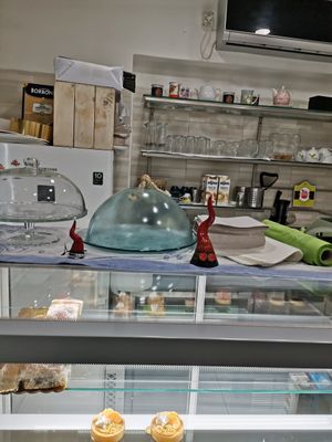 counter at Vegan Art in Naples