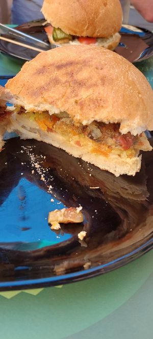 Burger at Vegan Art in Naples