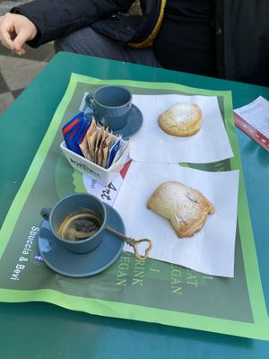 Buonissime sfogliatelle vegan  at Vegan Art in Naples