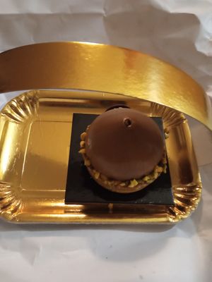 Nugat fruit cake at Vegan Art in Naples