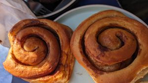 Soft cinnamon rolls at Vegan Art in Naples