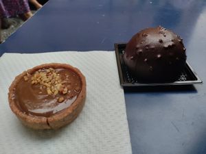 Quality desserts at Vegan Art in Naples
