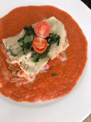 lasagna súper rica!!!  at Verde Vegan in Acapulco