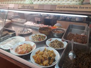 Food at Oasis Vegetaurant in Chiang Rai