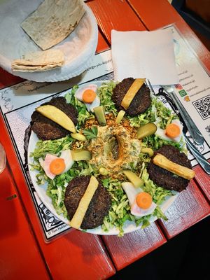 Vegan kofte plate at Mahatma Cafe in Istanbul