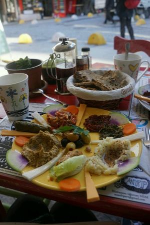 breakfast plate at Mahatma Cafe in Istanbul