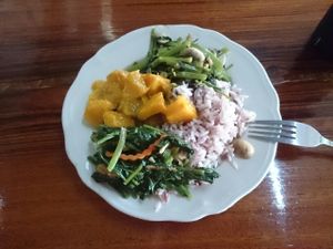 Rice and 3 dishes at Tamachat in Chiang Rai