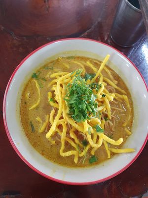 Khao soi for 45 baht at Tamachat in Chiang Rai