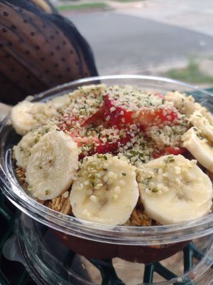 Acai bowl at JuiceLand - Cesar Chavez in Austin