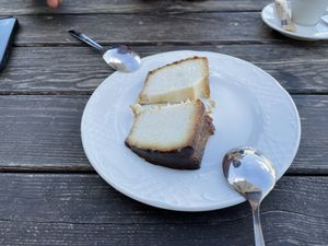 Pudim de coco 🥥   at Hibiscus in Braga