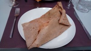 Another version of the vegan galette: with hummus, carrots, potatoes and basil at Divine Victorine in Nantes