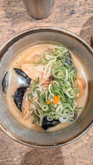 Vegan ramen con i funghi at ENGINE SHINJUKU RAMEN in Tokyo