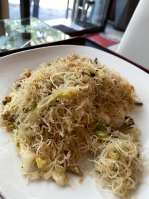 Stir fried noodles at Tishifang 滴水坊 - Kowloon Bay in Kowloon