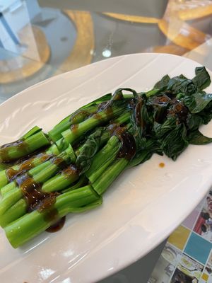 Veggie with vegan oyster sauce   at Tishifang 滴水坊 - Kowloon Bay in Kowloon