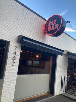 Exterior at Pie Bar - Phinney in Seattle