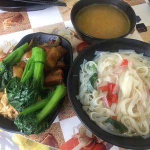 Lunch  at Ka Ka Lok Fast Food Shop in New Territories