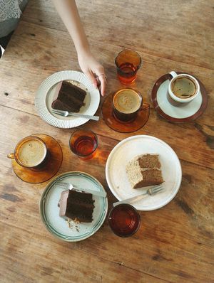 cakes made from rice & are refined sugar free! mixed grain coffee most delicious non-coffee!  at PPURI - 뿌리온더플레이트 in Seoul