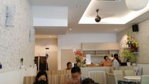 Shop at Louvre Veggie in Butterworth