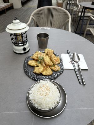 Vegan Korean ‘Nuggets’  at SongXiangHou Tea & Vegan (松香后) in Chengdu