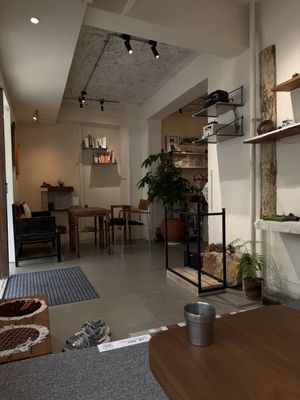 Vibes  at SongXiangHou Tea & Vegan (松香后) in Chengdu