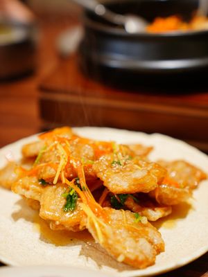 Vegetarian meat in old-fashioned pot bags in Northeast China  at SongXiangHou Tea & Vegan (松香后) in Chengdu