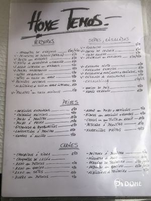 Menu with vegan options marked  at A Tulla in Santiago De Compostela