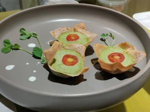 Basil wonton tarts at Mianto 艾果豐 in Taipei