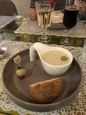 Christmas special soup and salad at Mianto 艾果豐 in Taipei