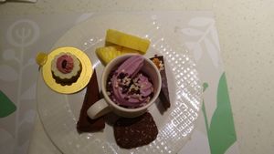Desserts at GuǒRán Huì 果然匯 - fruitfulfood in Taipei