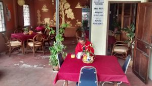 dining area at Same Same Restaurant and Guesthouse in Luang Prabang