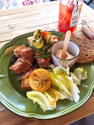 Tofu marinado con flan de verduras at Baobab in Fuerteventura