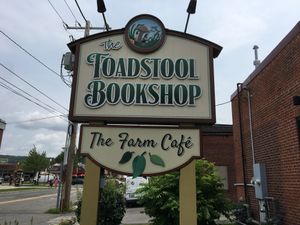 Street sign at The Farm Concessions and Café in Keene