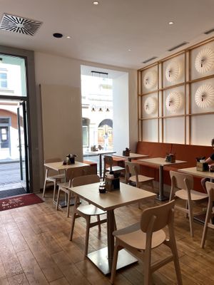 inside seating  at LONGMIAN in Graz