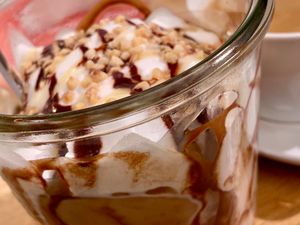 vegan nut ice cream cup at I Am Love in Bochum